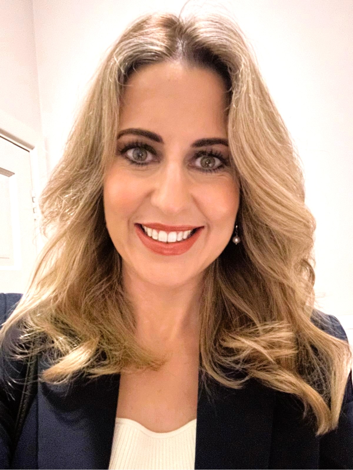 Linda
                                Christopher